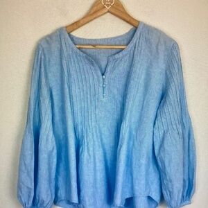 Vineyard Vines pale blue linen blend balloon sleeve pin ticked popover top. M